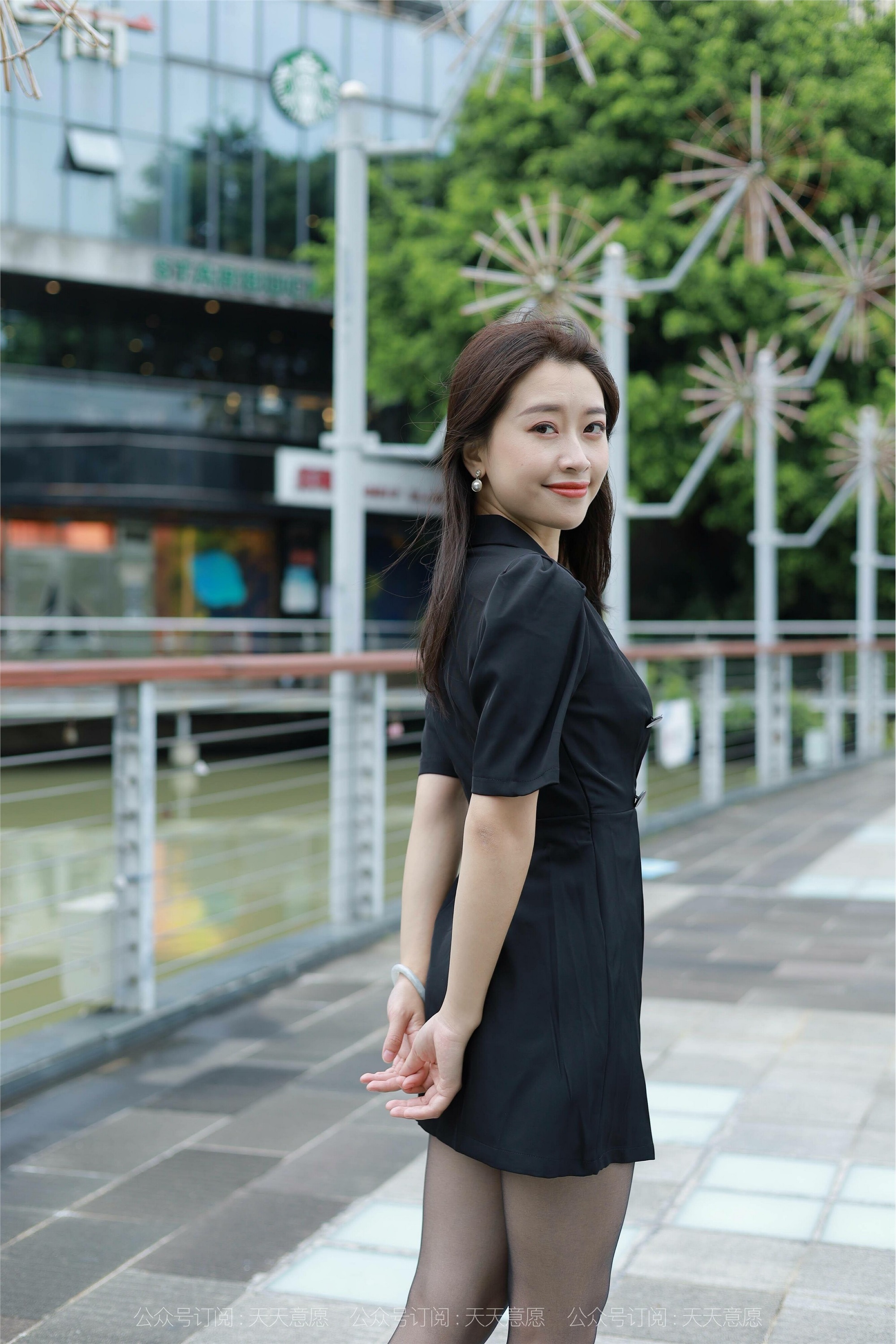 IESS异思趣向  2021.10.20 丝享家953：小婕《桥上的美女》